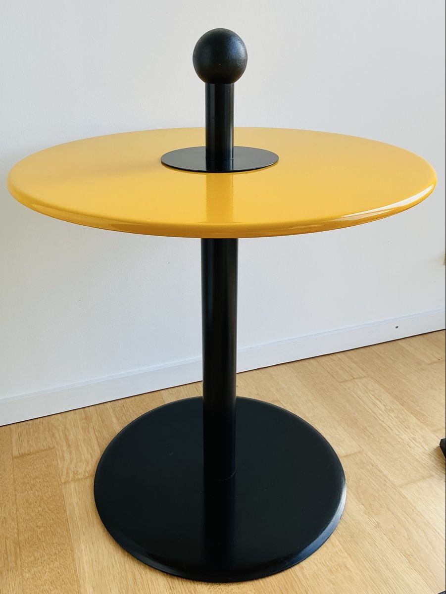 Tavoli: IKEA Tisch VI 1993 Memphis Design Postmodern Postmoderne 80s – Usato da Frauenfeld venduto da Jalwin 1
