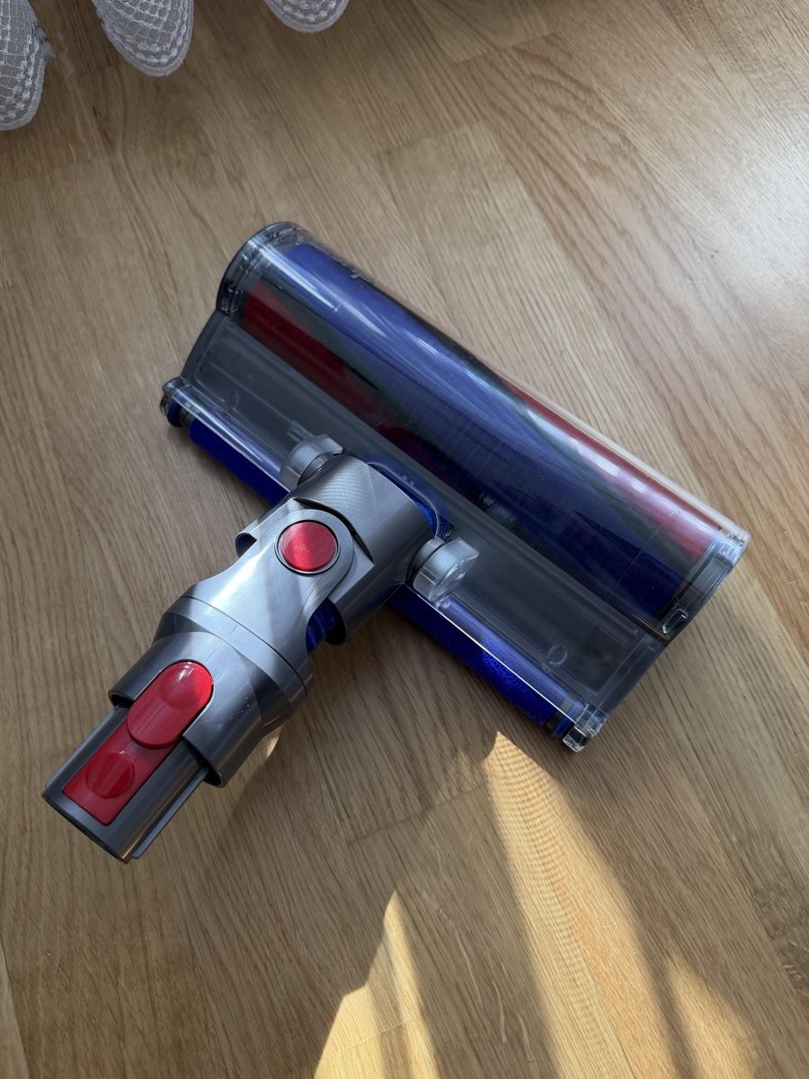 Dyson Sonstiges für Haushalt & Wohnen: Dyson brosse V11 – Gebraucht aus Meyrin von SA_3006 1
