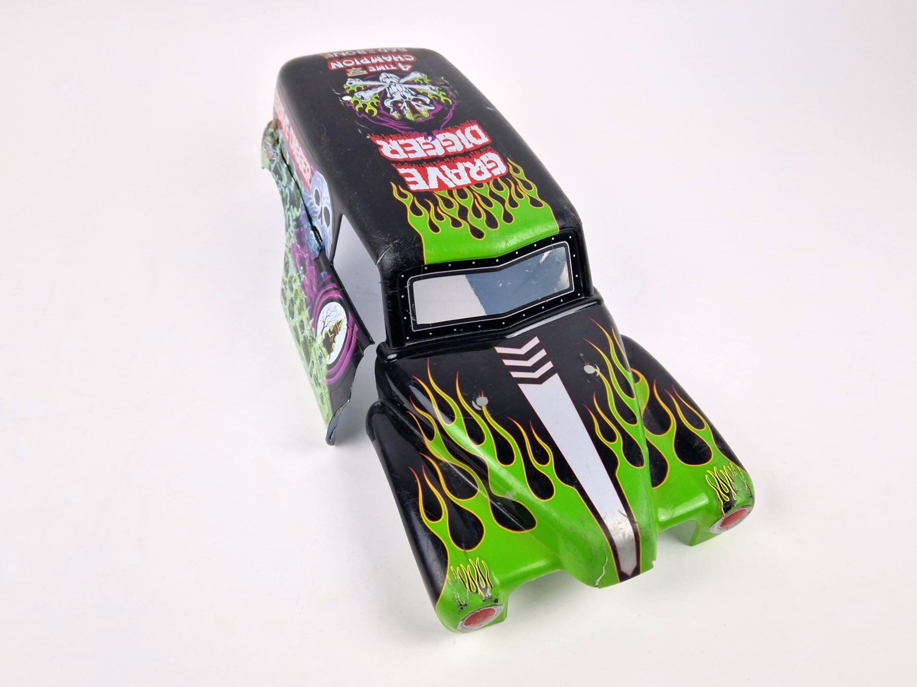 Traxxas Modellismo RC: Traxxas Monstertruck Slash "Gravedigger" – Usato da Basel venduto da Restwert_Basel 4