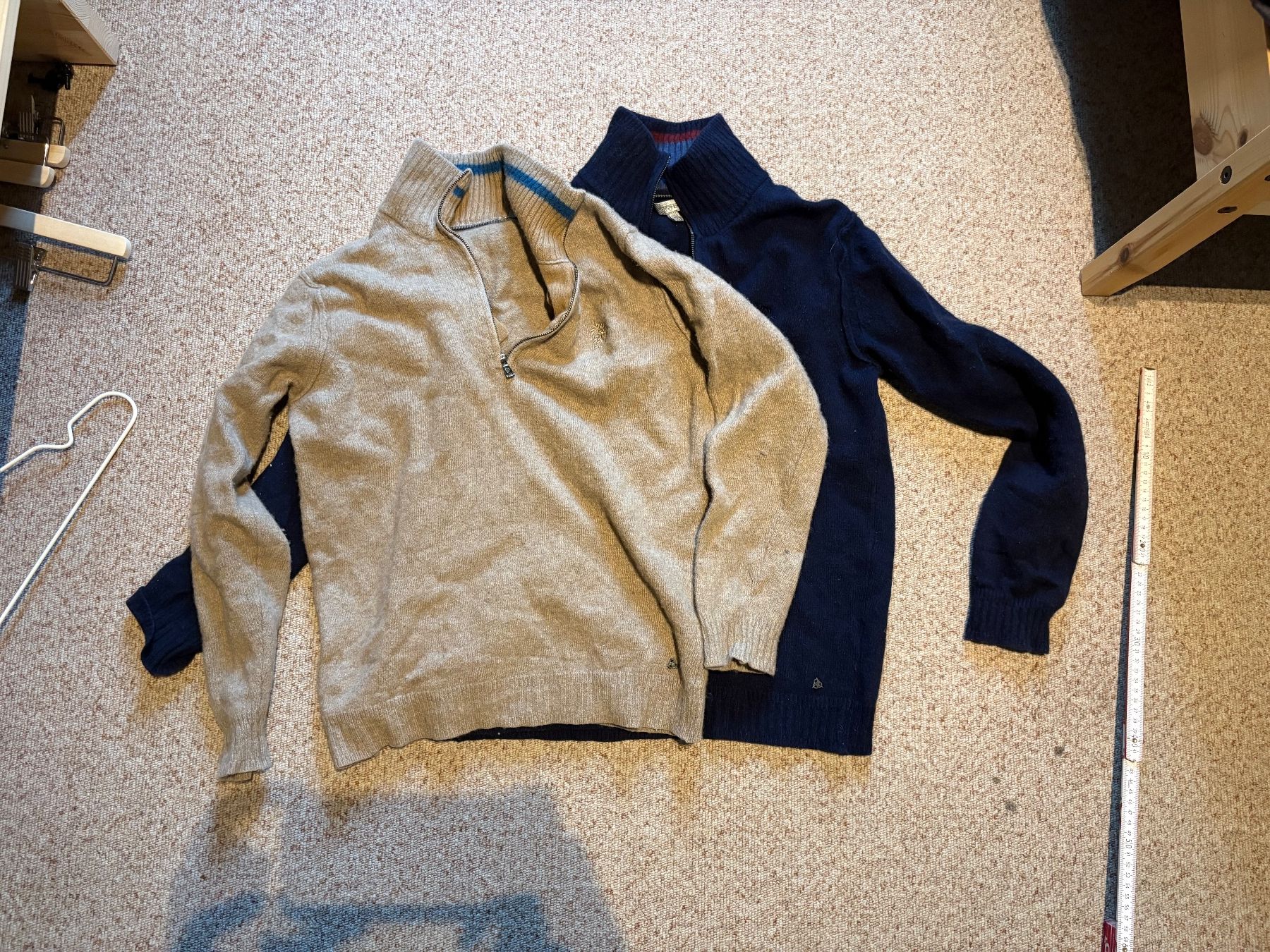 Pullover & Sweatshirts: 2x Woll Pullover – Gebraucht aus Chur von Speedychess