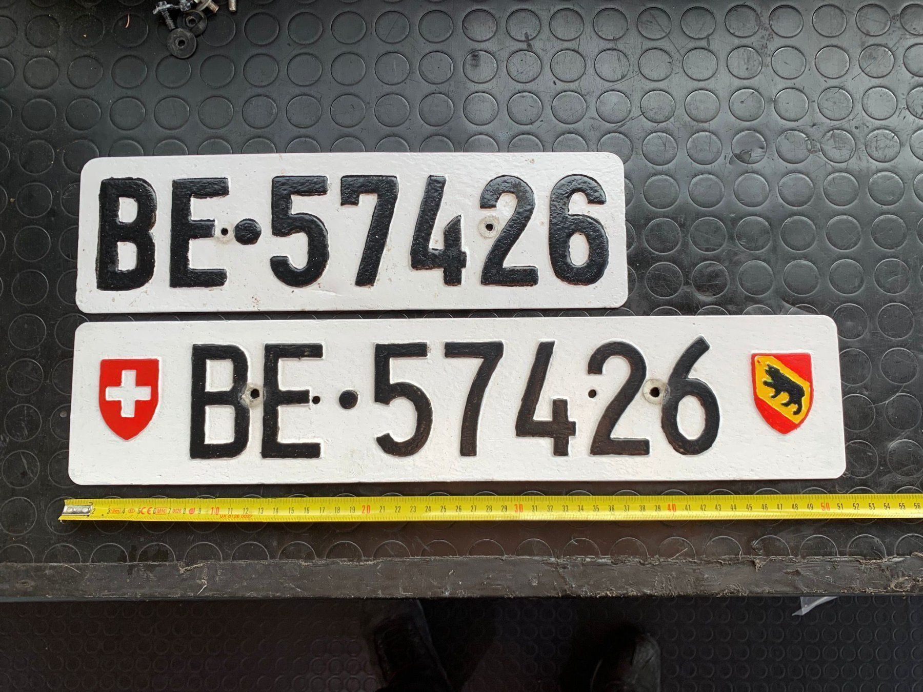 Insegne: altes Kontrollschild / Autonummer BE – Usato da Bellmund venduto da Jegga 2