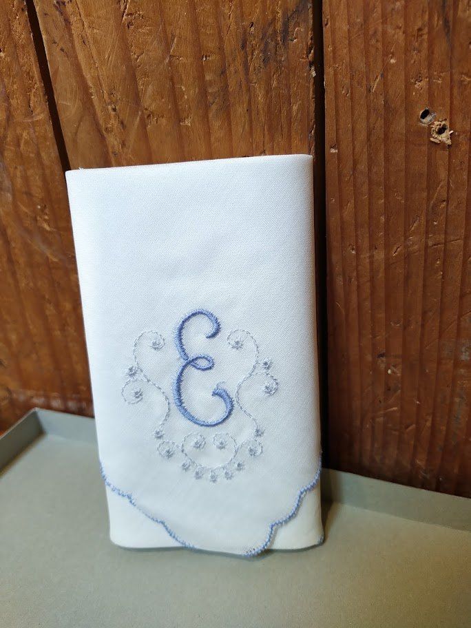 Altro in  Abbigliamento & Accessori: 3er Set Taschentücher mit Monogramm "E", Vintage Look – Nuovo (secondo la descrizione) da Walkringen venduto da petro06 6