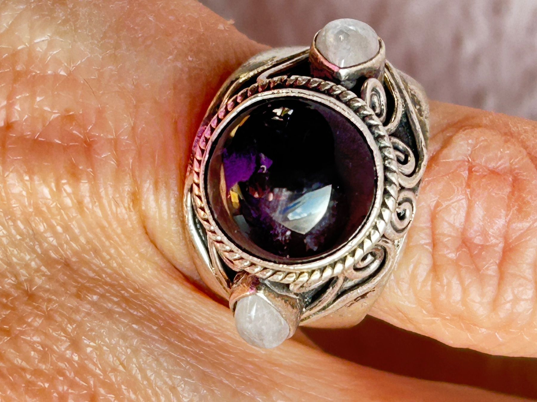 Anelli: Silber Ring braunschwarzer Stein / Mondsteine, Gr.54 – Usato da Laufen venduto da Bellavitaboom