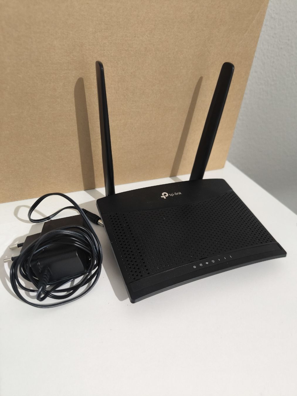 TP-Link Modem & Router: TP-Link TL-MR100 300Mbps Wireless N 4G LTE Router – Usato da Döttingen venduto da la112