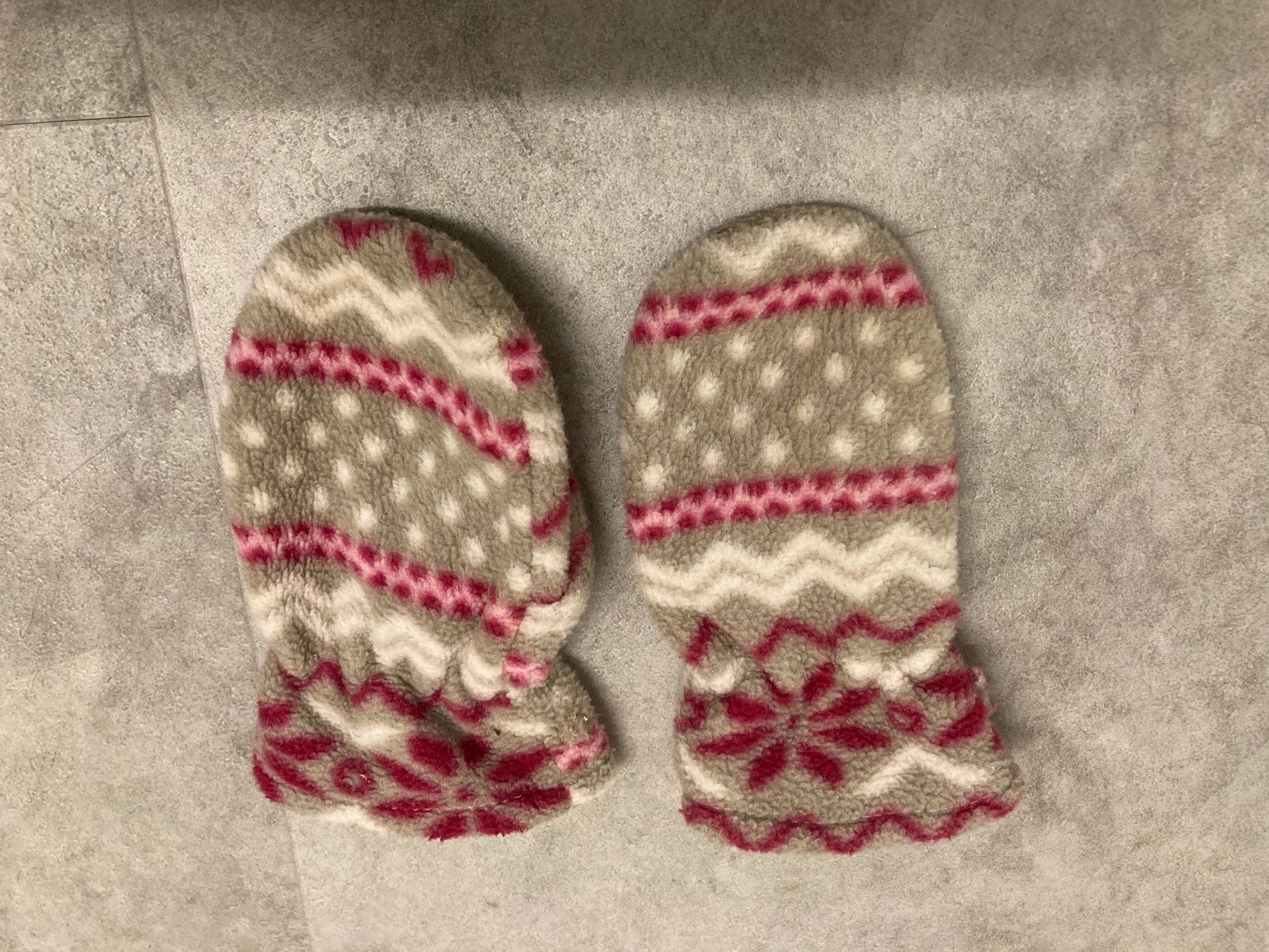 Guanti: Handschuhe, Däumlinge, Fäustlinge Gr. 74/80 – Usato da Aetingen venduto da Nadinsky