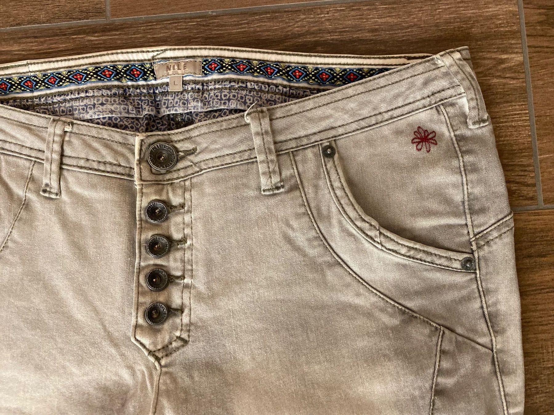 Nile Jeans: Nile Jeans hellgrau Gr. L – Usato da Pratteln venduto da a23_j2gs 2