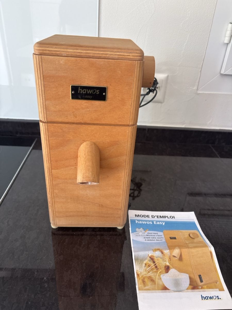 Elettrodomestici da cucina: Meule à grains Hawos Easy en bois – Usato da St-Légier-Chiésaz venduto da smet04