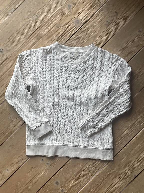 H&M Pullover & Sweatshirts: strickpullover grösse 134/140 – Gebraucht aus oberdiessbach von phslif