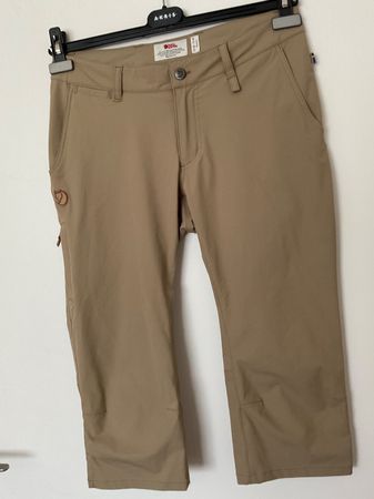 FJÄLLRÄVEN Outdoor Shorts Capri Hose Gr 38 olivgrün