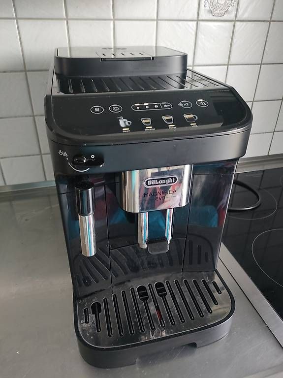 De'Longhi Macchine per caffè & Macchine per espresso: De Longhi Magnifica EVO – Usato da Weiningen TG venduto da NumisBila