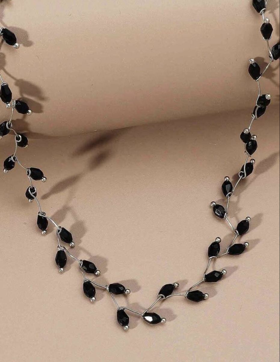 Colliers: Collier  – Neuf avec emballage d'origine à Châtel-St-Denis par Montclair_Swiss 1