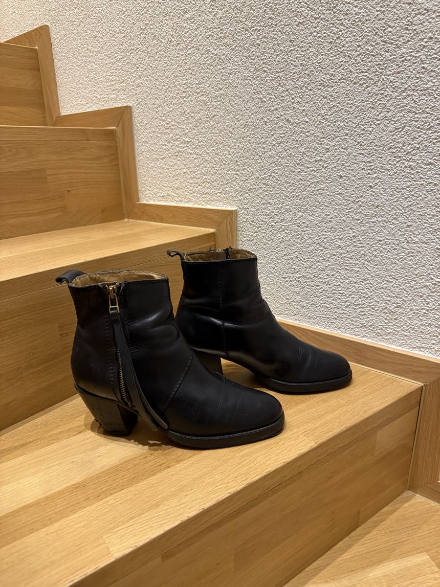 Acne Studios Damenschuhe: Acne Studios boots - Pistol - size 39 – Gebraucht aus Thalwil von mal_kmh9
