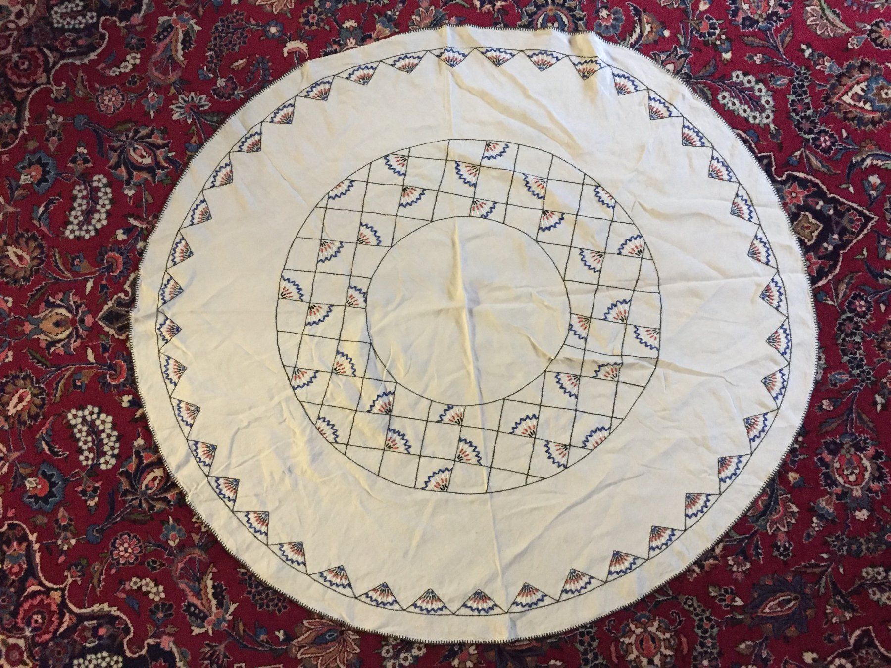 Coperte: Vintage Tischdecke Decke Handarbeit – Usato da Schaffhausen venduto da vintageville 1