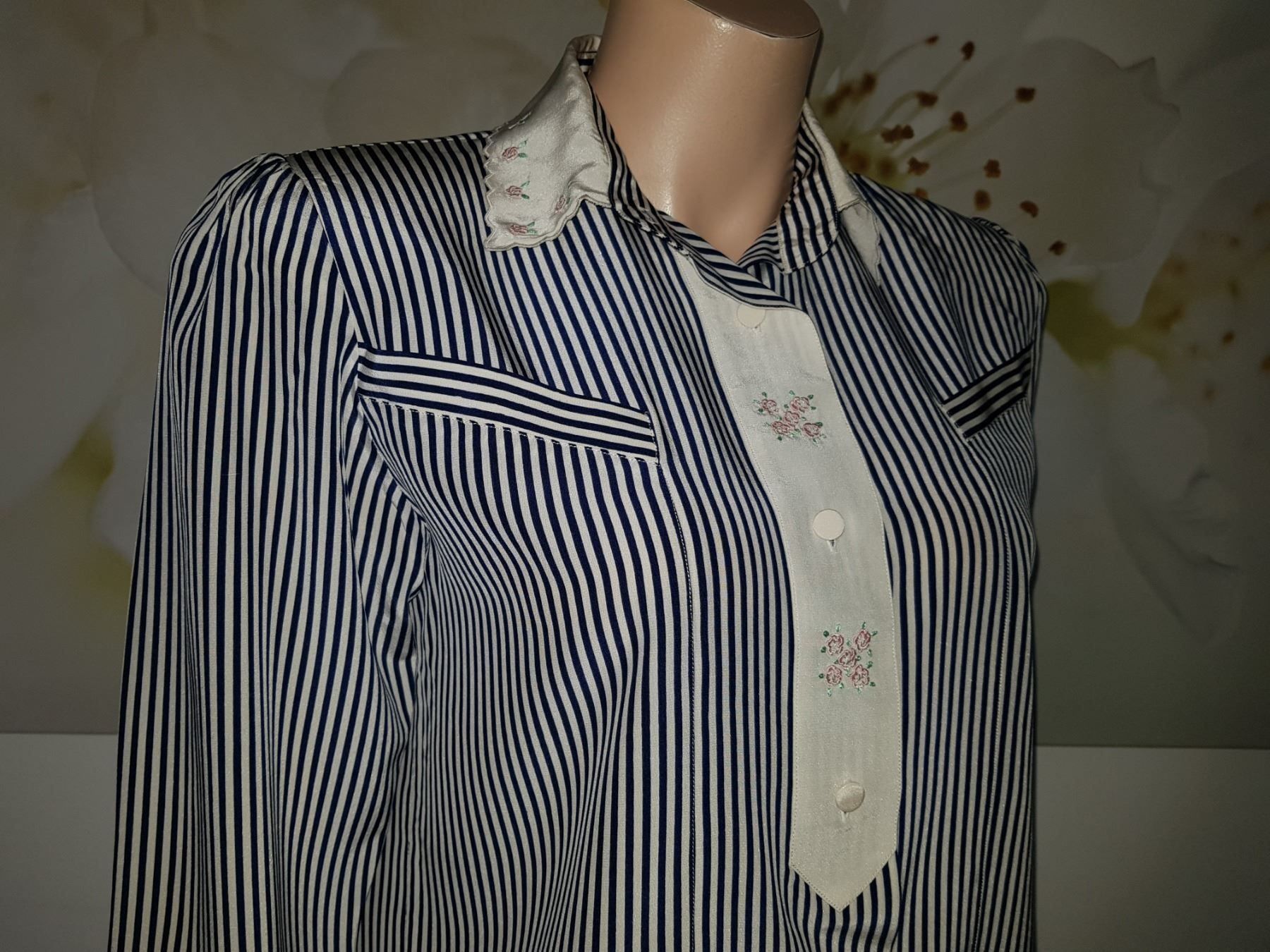 Blusen: Blouse en soie / Seiden Bluse BALLOON   Taille/Grosse 36 – Gebraucht aus Cossonay-ville von Super-Price-Quality 3