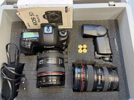 EOS 5D Mark III mit Blitze und Stative