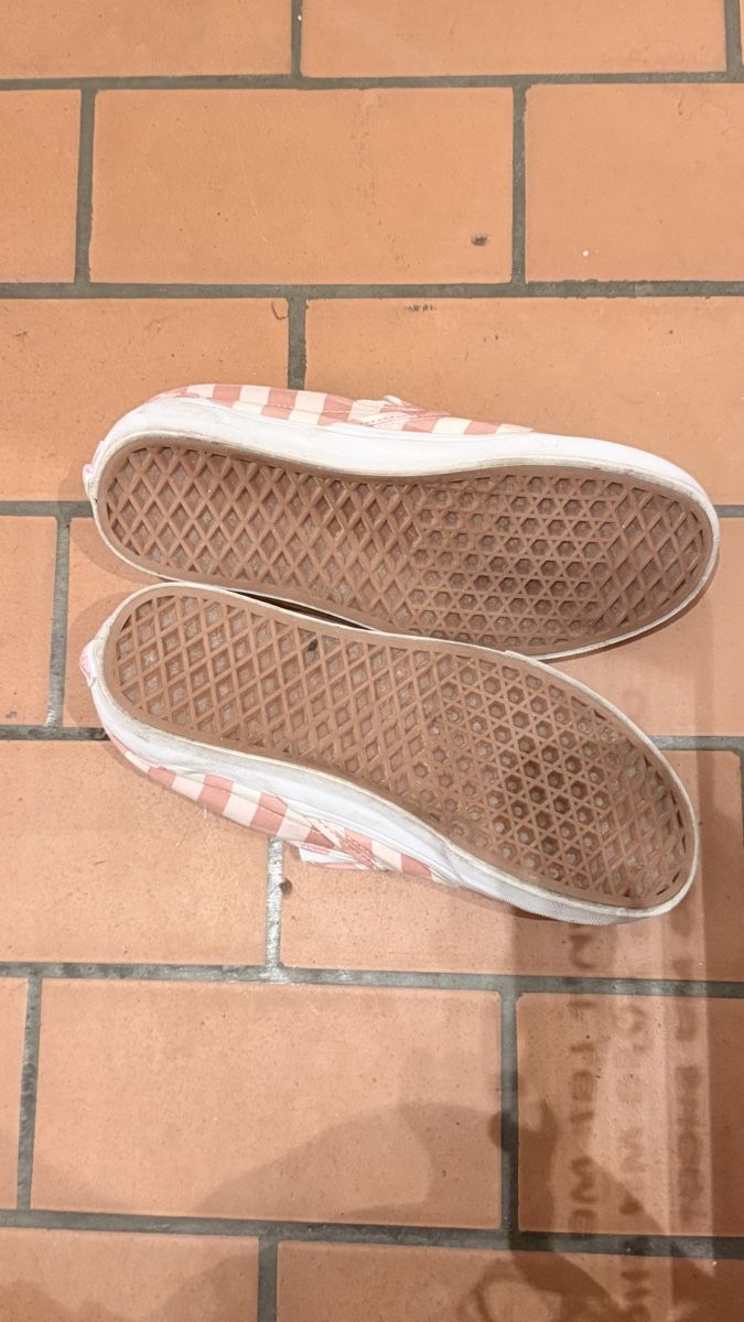 Vans Damenschuhe: Vans Slipon Pink – Gebraucht aus Wallisellen von Sam_128 2