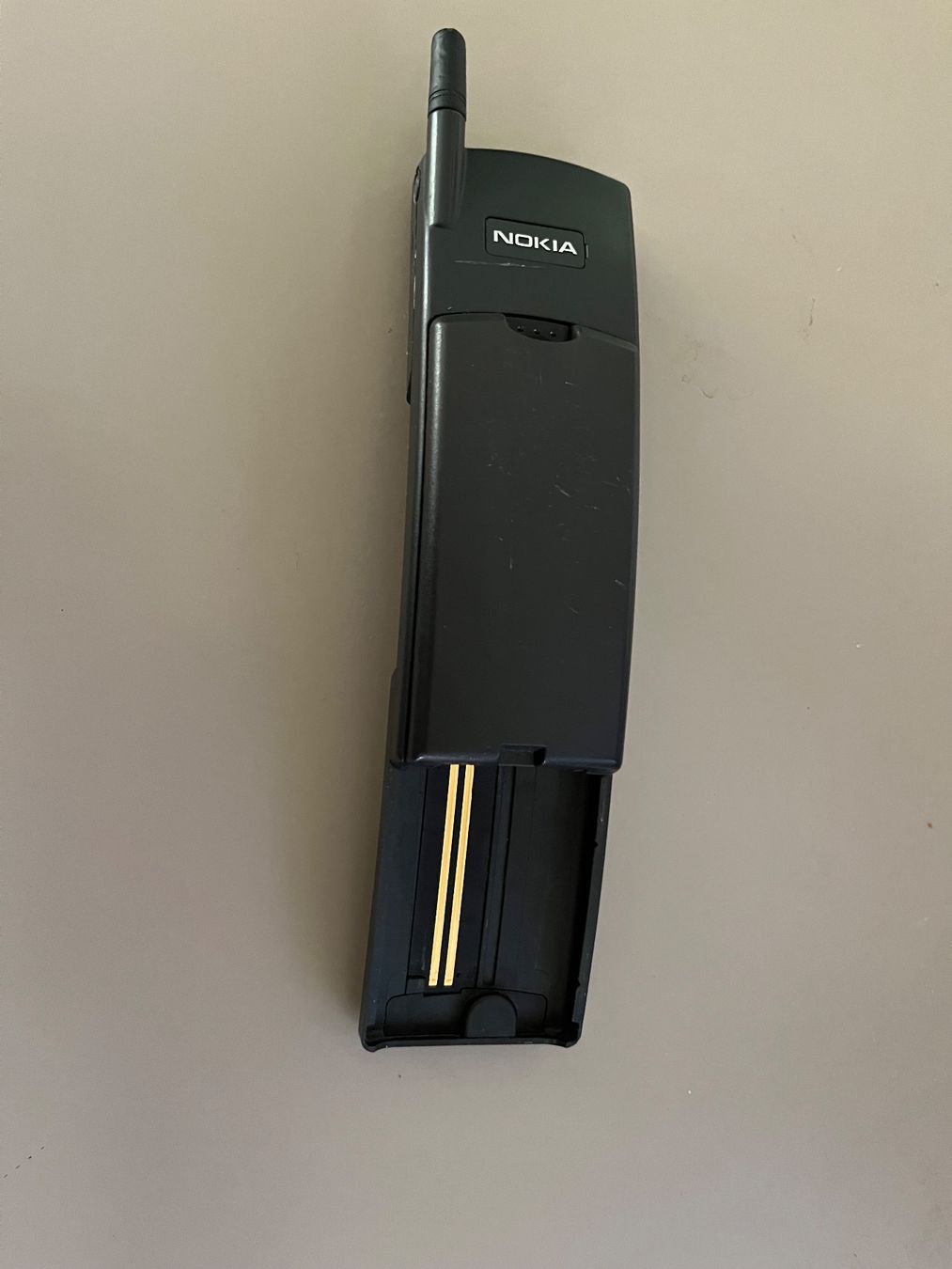Nokia Handys / Smartphones: Nokia 8110 – Defekt aus Wünnewil von Dreibein 1