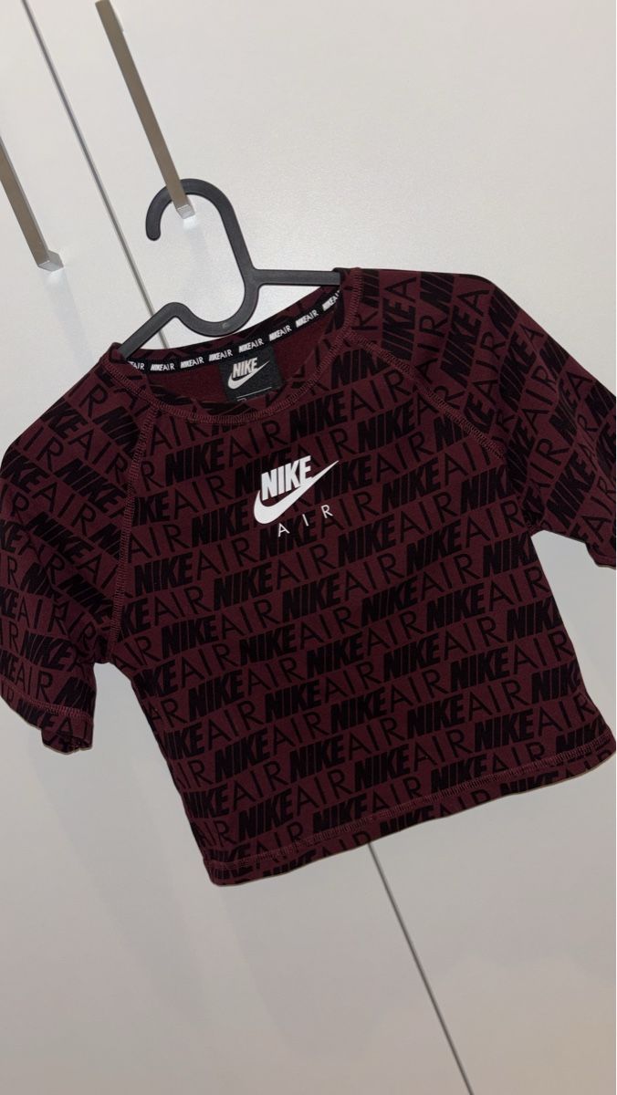 Nike T-Shirts: Original Nike Air Tshirt Bordeaux – Neu (gemäss Beschreibung) aus Glattbrugg von S_ch_