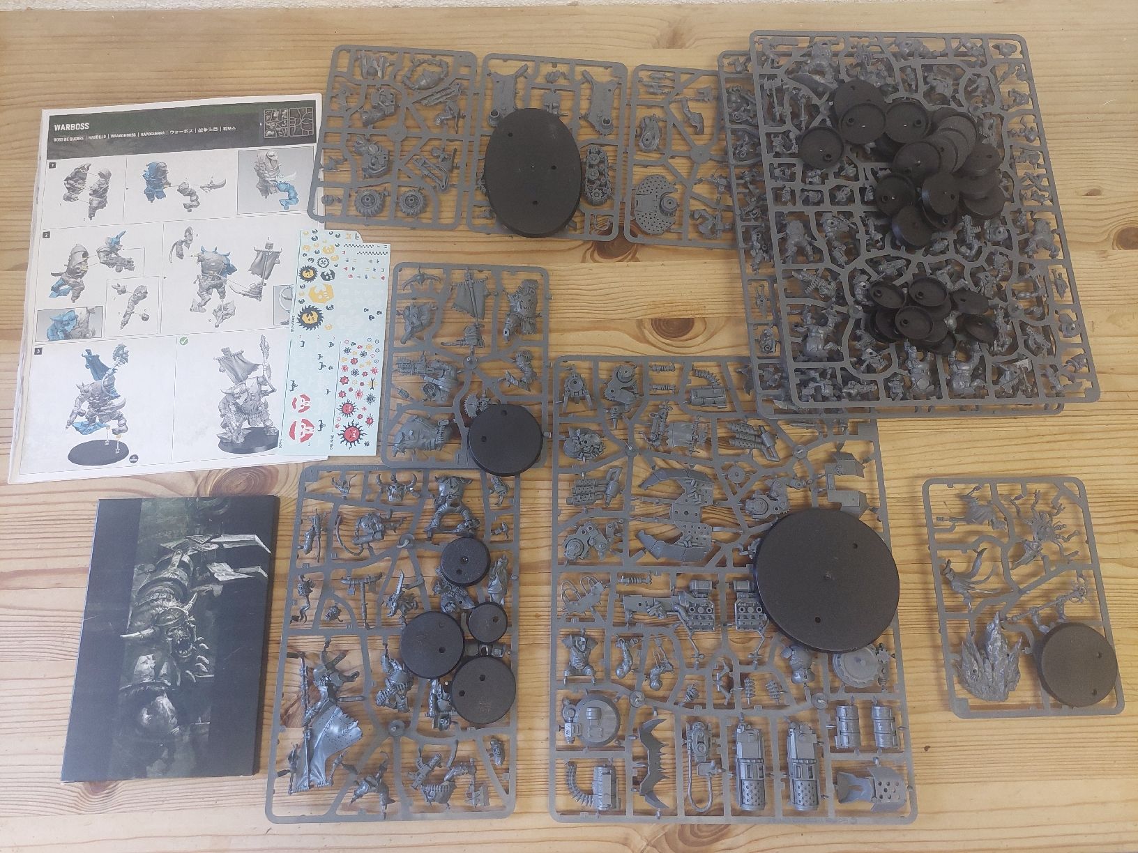 Kit di modellismo & Modellini statici: Warhammer 40.000 Armageddon Orks Army Half  – Nuovo (secondo la descrizione) da Zürich venduto da kitkis 1