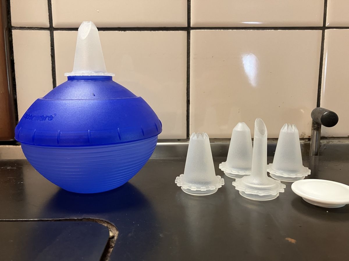 Tupperware Behälter & Ähnliches: Tortendekorierer von Tupperware – Gebraucht aus Niederbipp von se97ob