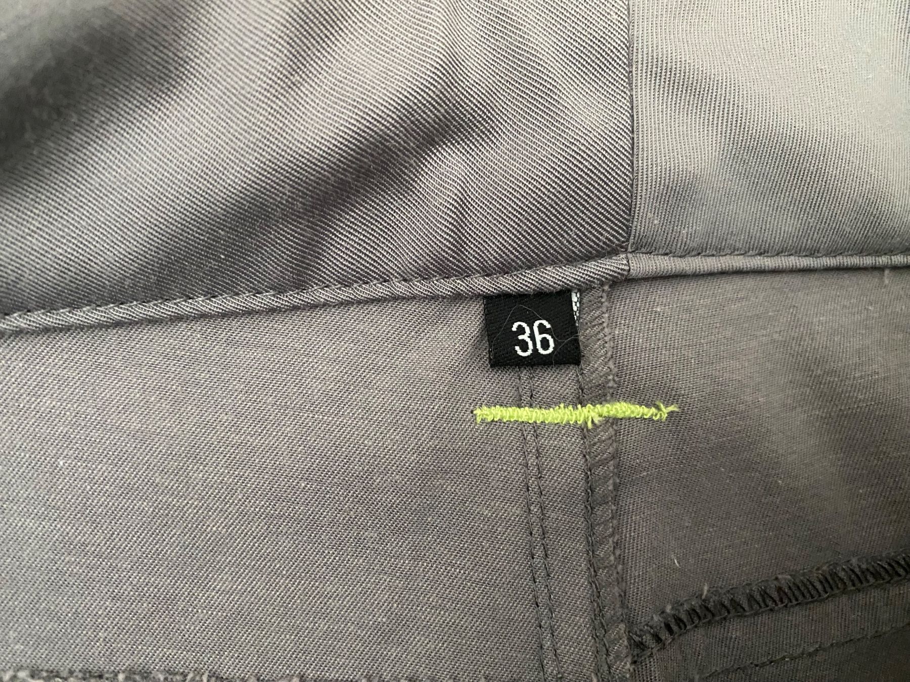 Roxy Pantalons: Roxygen kurze Hose 36 – Neuf (Voir description) à Trachslau par RetoM1982 1