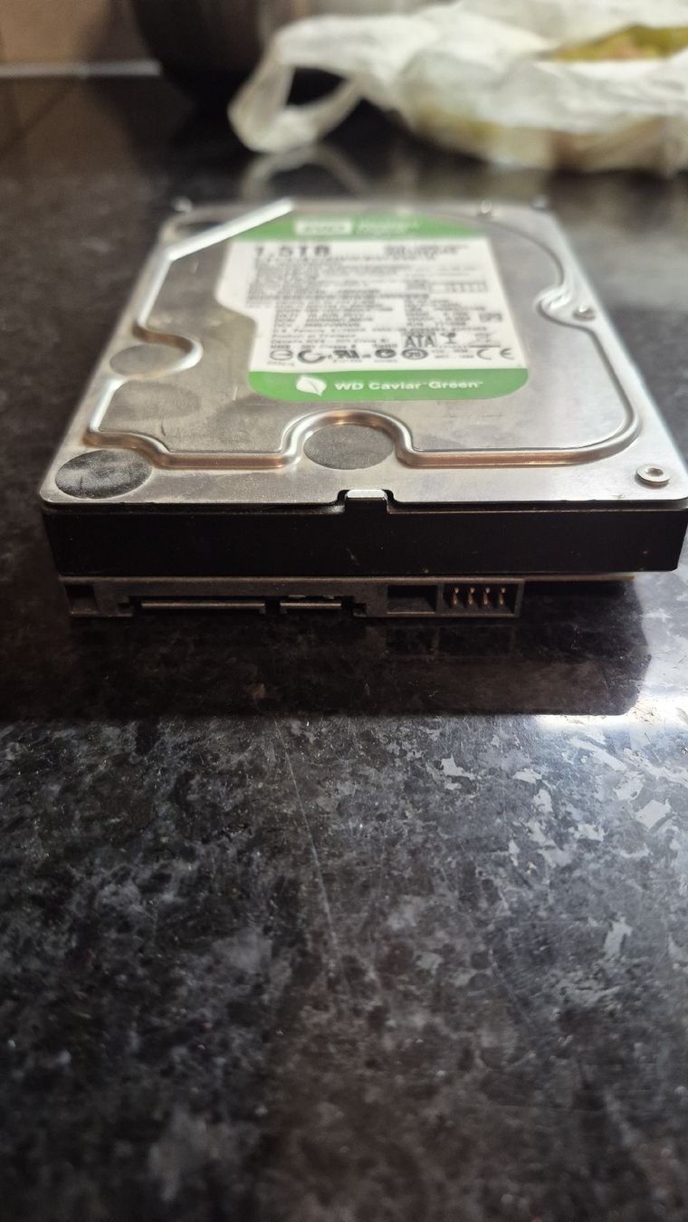Western Digital Harddisks: 1.5 tb wd disque – Gebraucht aus Léchelles von sim7891