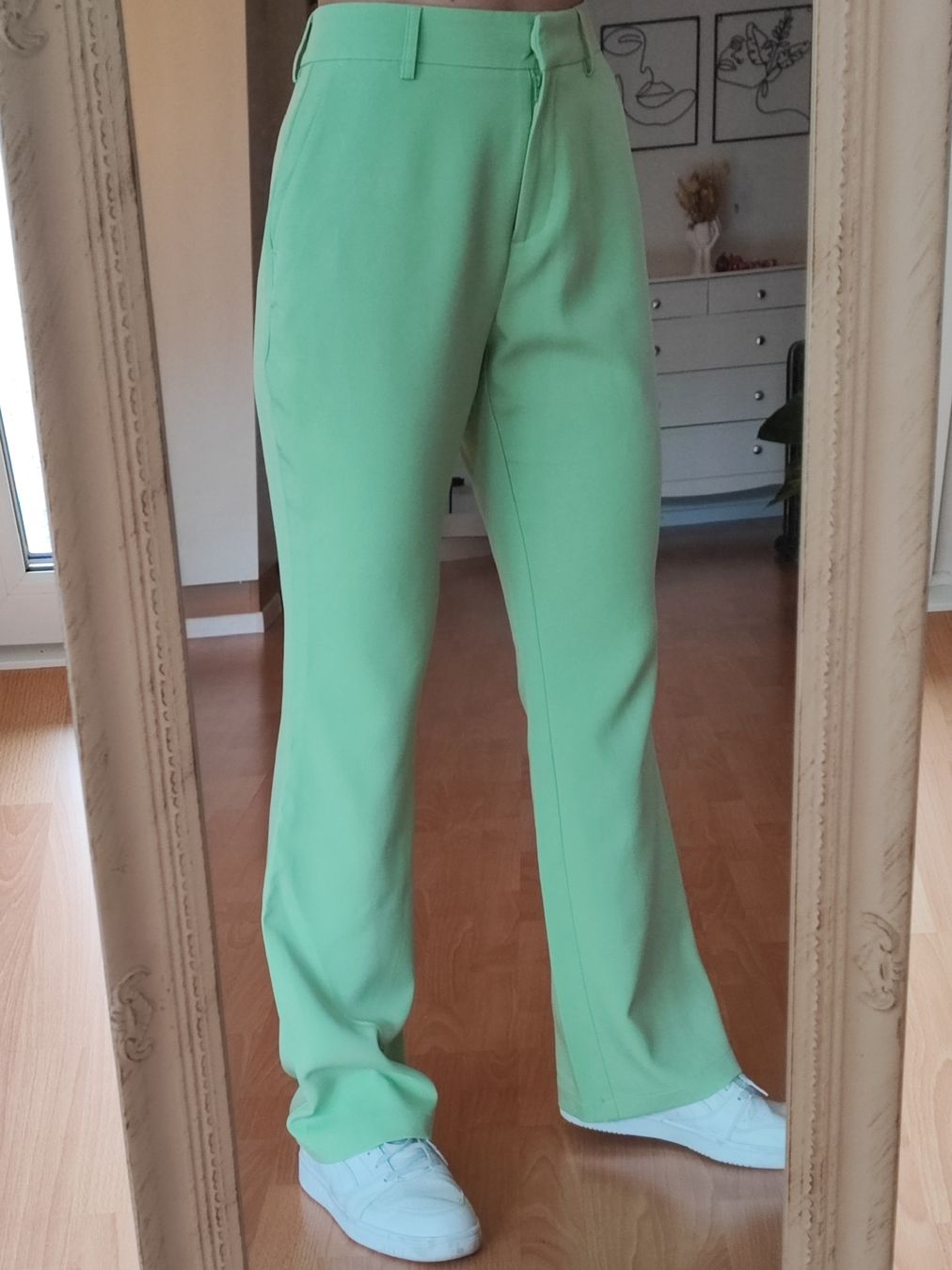 Pantaloni: ONLY Stoffhose minth grün Gr. M – Usato da Winterthur venduto da CorinnesShoppingtour