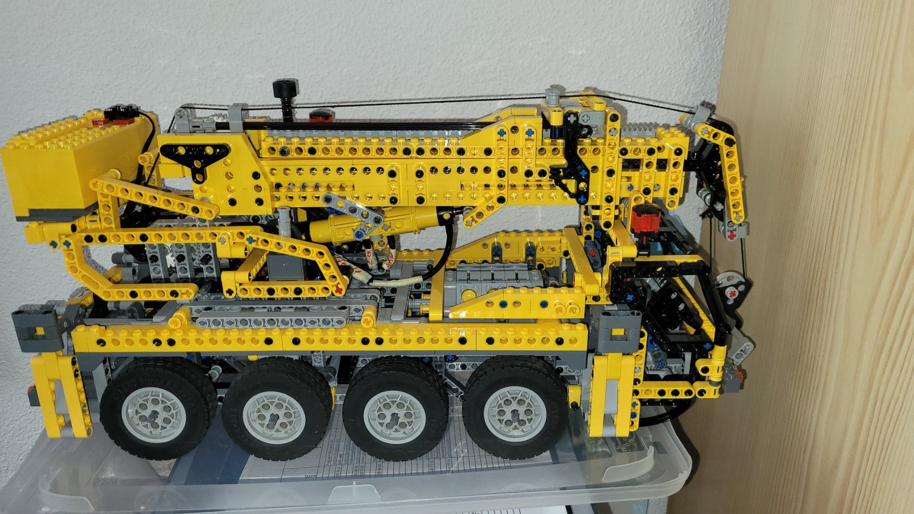 Lego Kit di costruzioni: Kranwagen Pneumatisch 8421 – Usato da Olten venduto da Einwegparadies
