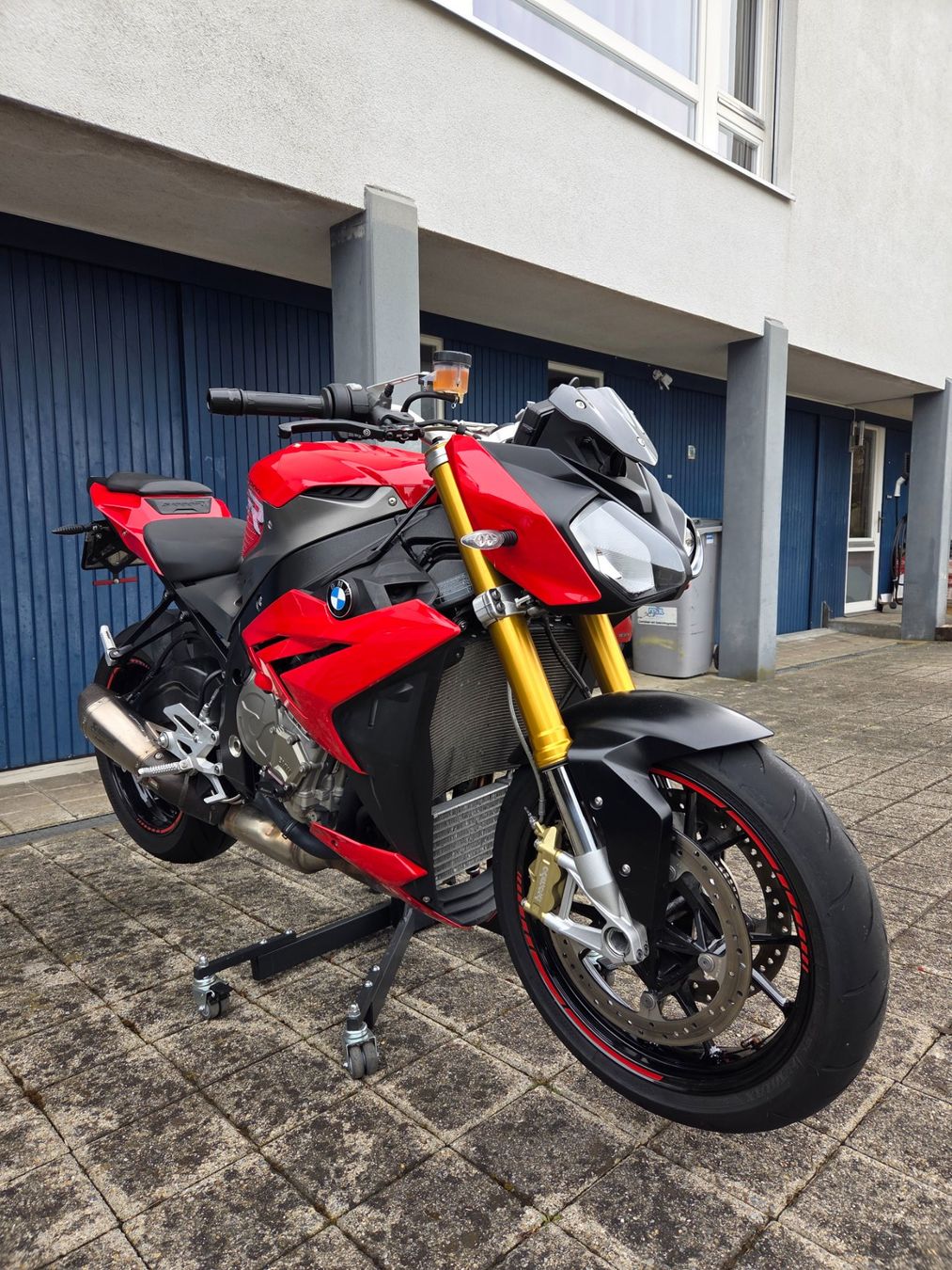 BMW Strada: BMW S1000R – Usato da Rotkreuz venduto da Michael-A
