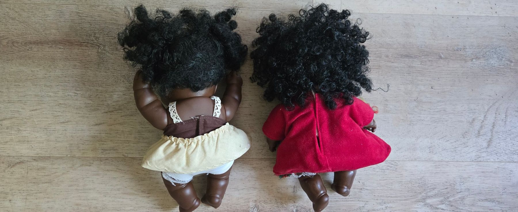 Bambole: Puppen 2 Stck Afro-Look gebraucht – Usato da Delémont venduto da mvl_l76c 1