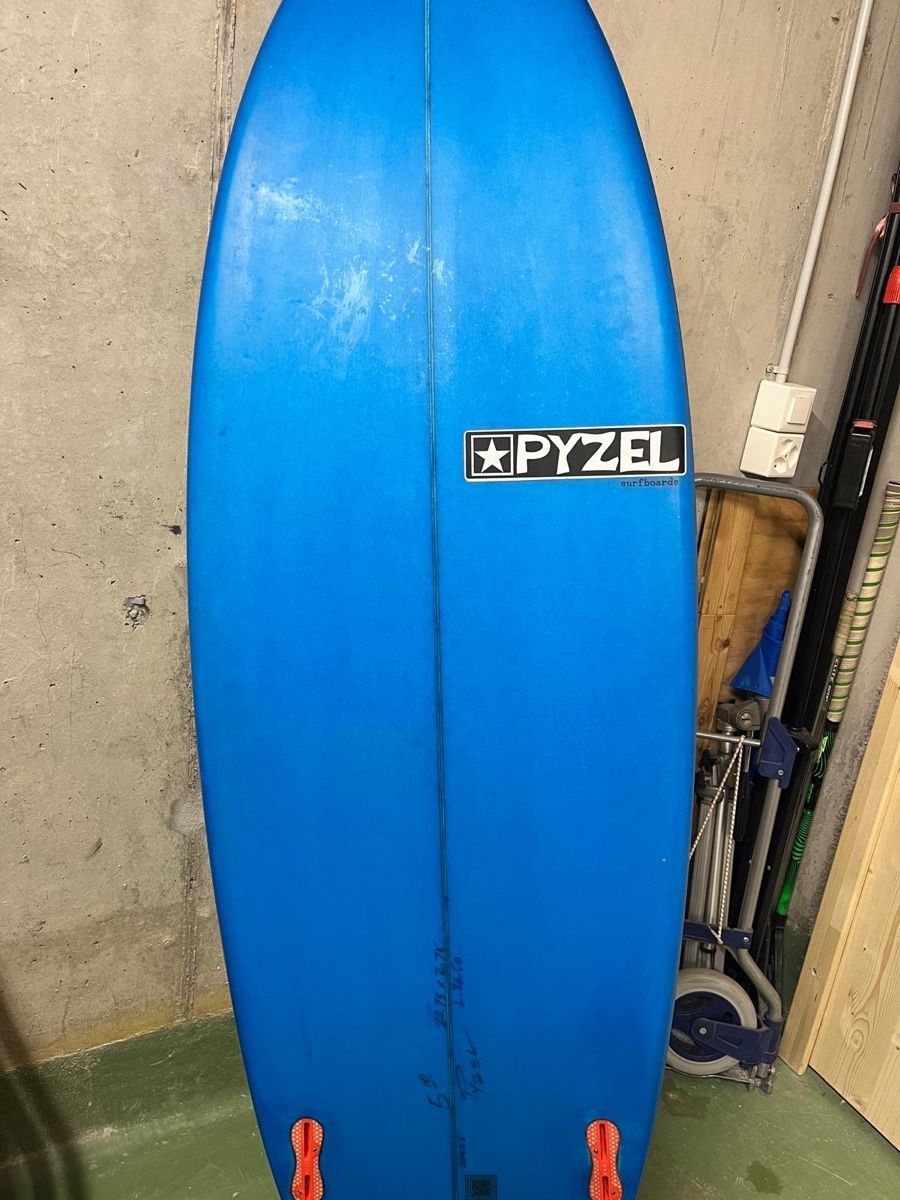Tavole da surf e di nuoto: Pyzel Surfboard, 5'10" – Usato da Mettmenstetten venduto da Corwu 1