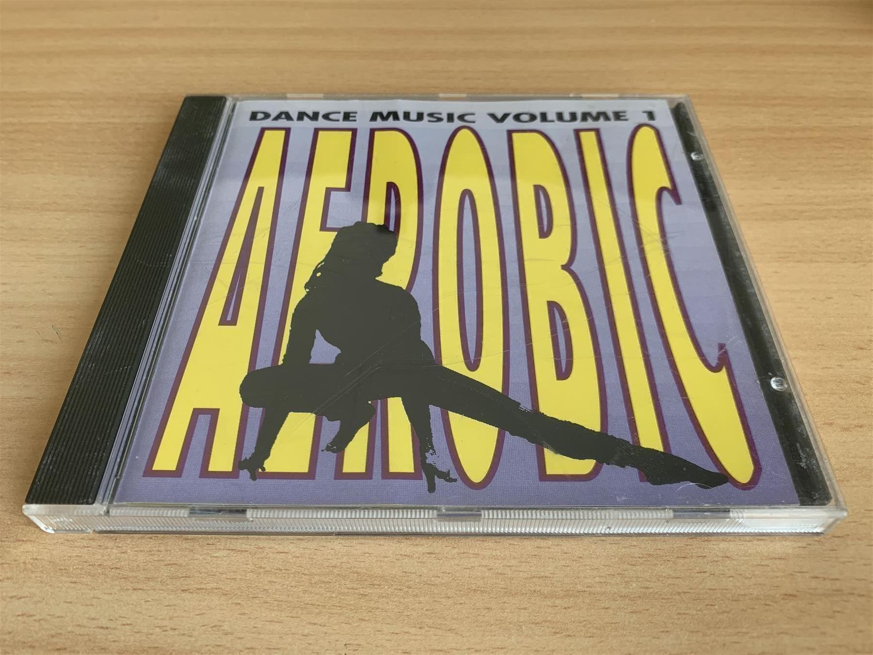 CD: Aerobic Dance Music Volume 1 – Usato da Rikon im Tösstal venduto da Alpenmutz