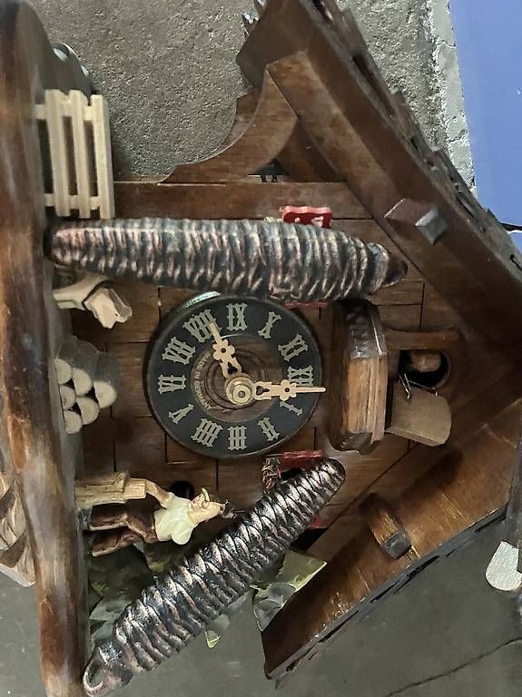 Orologi: Schweizer Kuckucksuhr – Usato da Farnern venduto da Preiselbeeri8 1