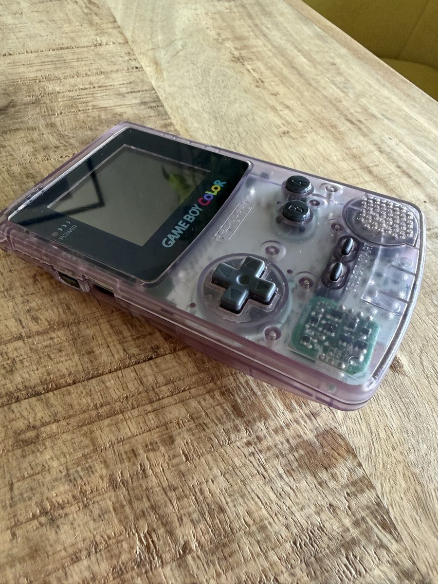 Nintendo Console: Nintendo GameBoy Color mit Pokemon Red – Usato da Gibswil venduto da Oidus 3