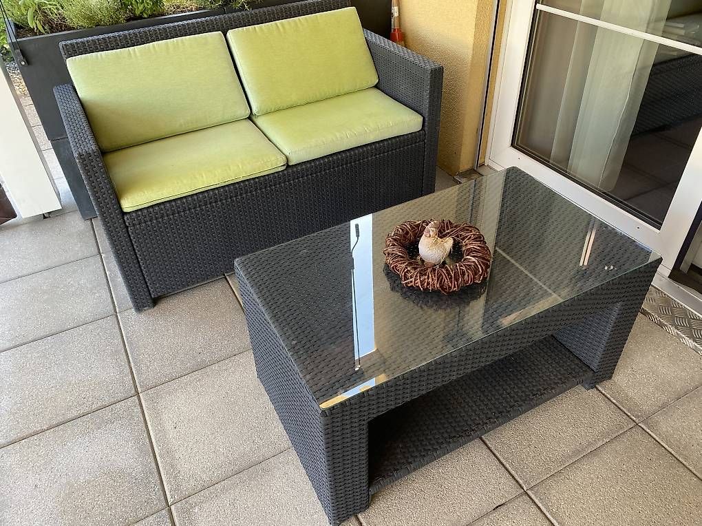 Sofas: Lounge - Vierplätzig mit Tisch – D'occasion à Lüchingen par ebkaufsuche 3
