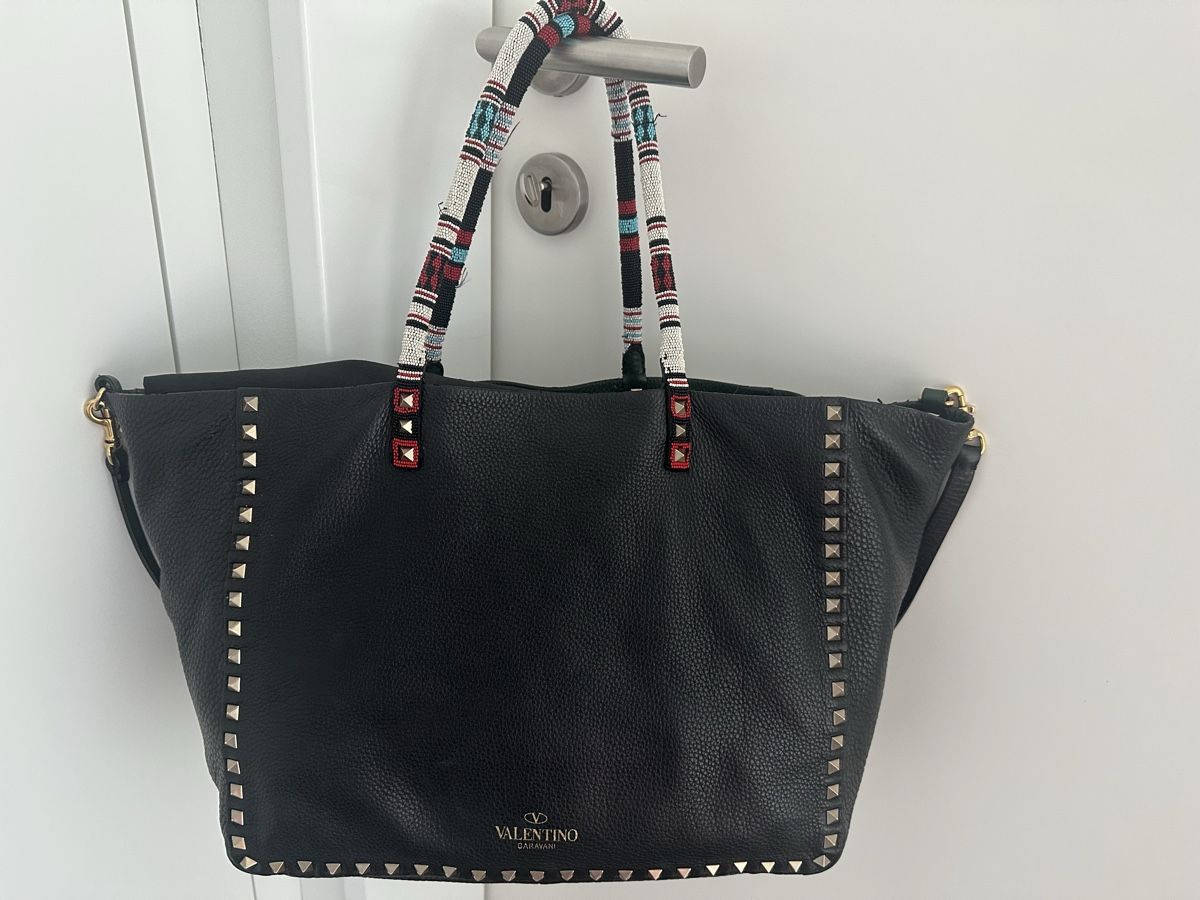 Valentino Borse da donna: Valentino Garavani Rockstud Tote - reversible – Usato da Langnau am Albis venduto da bar_ml6k 1