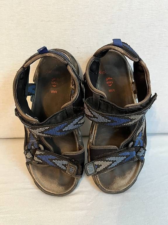 Schuhe für Jungen: Sandalen Elefanten, Grösse 35 – Gebraucht aus Bühl BE von psos 1