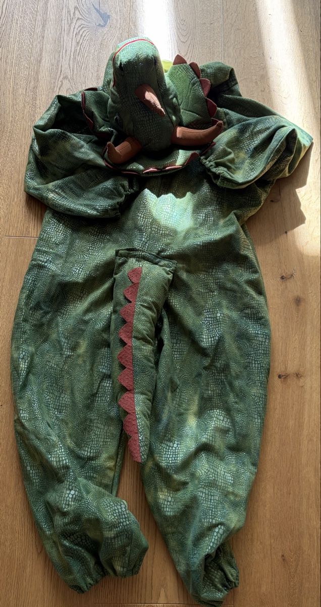 Costumi: Dinosaurier Kostüm Grösse 116-128 – Usato da Zufikon venduto da Mosaik75