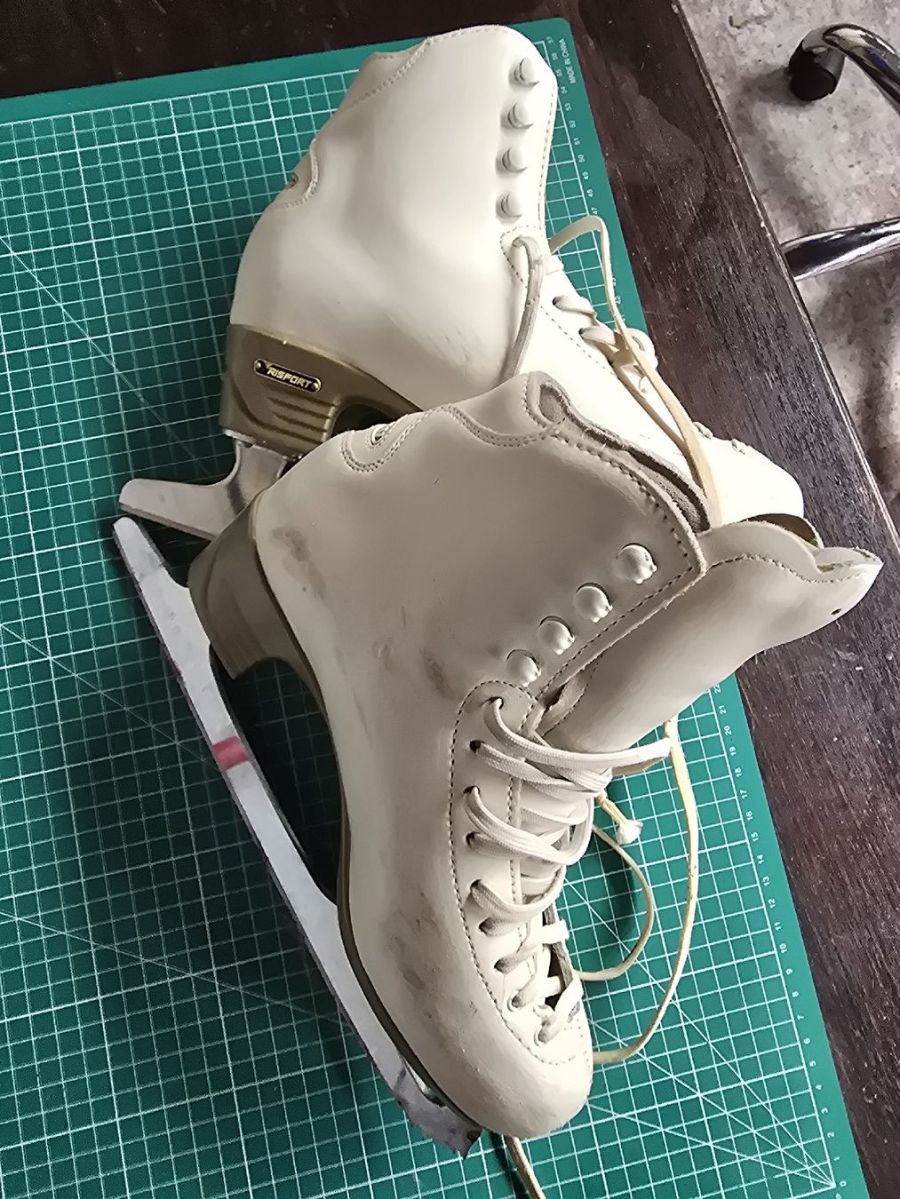 Schlittschuhe: patins à glace dur RISPORT made in Italy – Gebraucht aus St-Imier von orp_2wsv