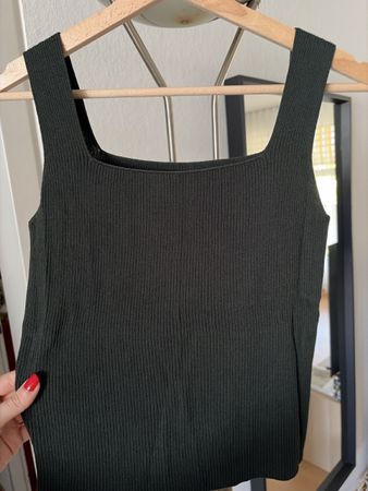 Uniqlo C Rippstrick Top dunkelgrün Grösse S guter Zustand