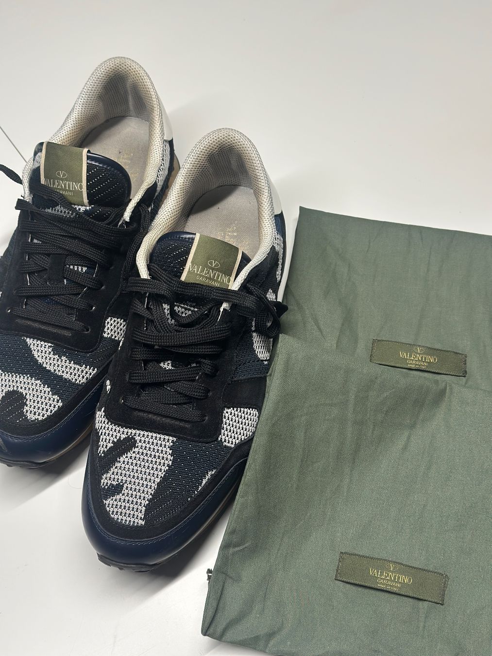 Valentino Herrenschuhe: Valentino Garavani Sneaker, Gr. 44 – Gebraucht aus Andelfingen von Alex8185 6