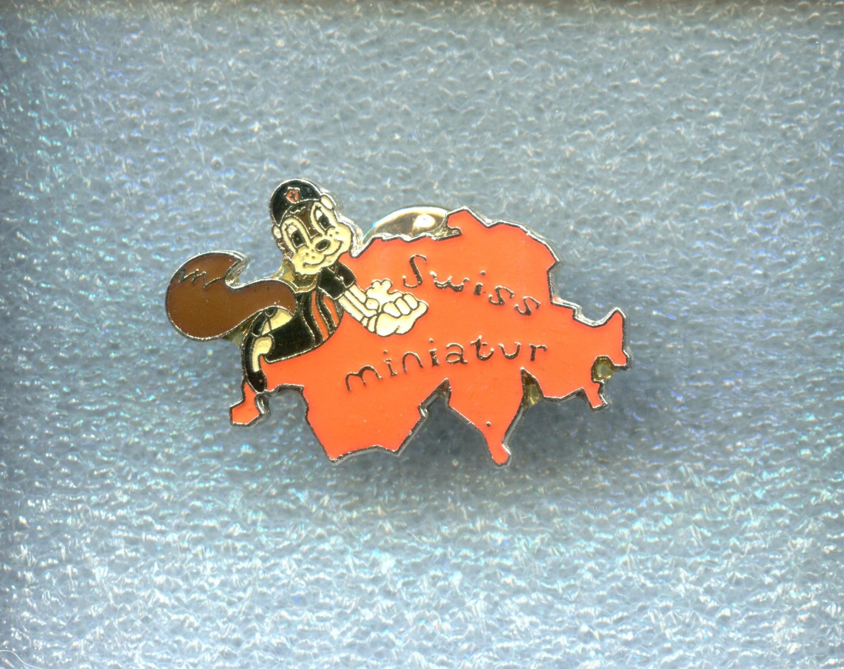 Swiss Placchette & Badge: Swiss miniatur – Usato da Winterthur venduto da Sammleroase