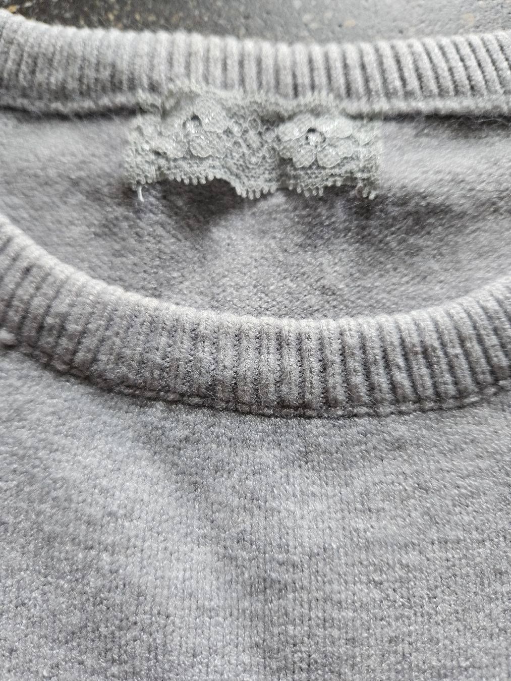 Pullover & Sweatshirts: Pullover grau mit Perlenbesatz an Ärmeln  – Neu (gemäss Beschreibung) aus Anwil von tamoos 6
