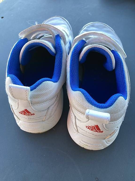 Adidas Scarpe per ragazzi: Baskets adidas, taille 32 – Usato da Mathod venduto da ver_nbj9 1