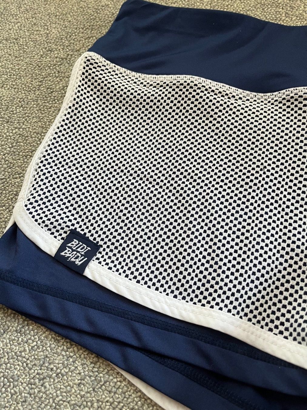 Hosen: Kurze Sporthose Gr S. Fabrikneu – Neu und originalverpackt aus Kleindöttingen von nev_tn7c 1
