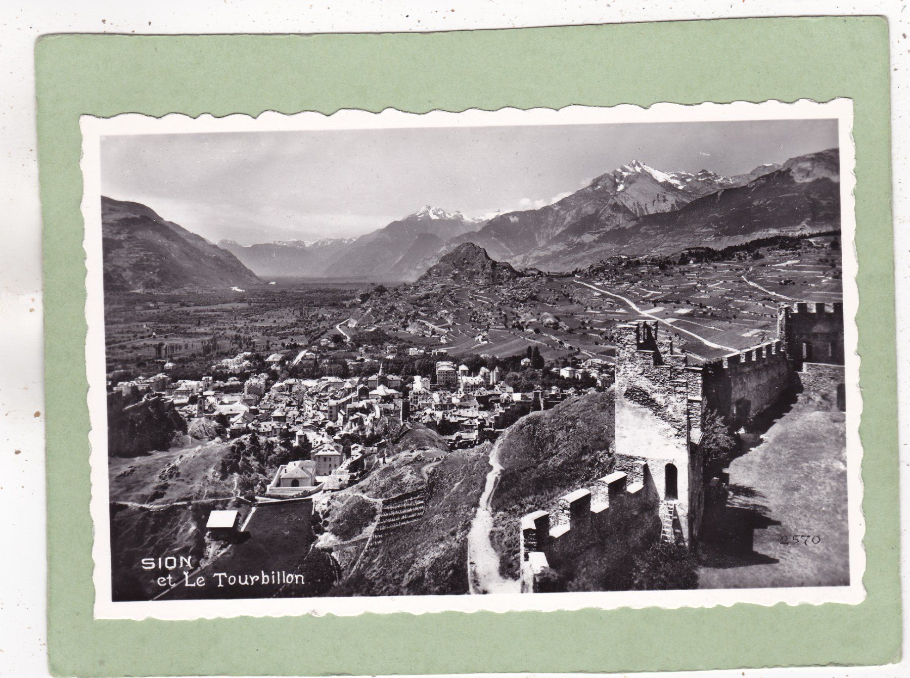 Cartes postales: Sion et Le Tourbillon – D'occasion à Herisau par Lisegrat2008