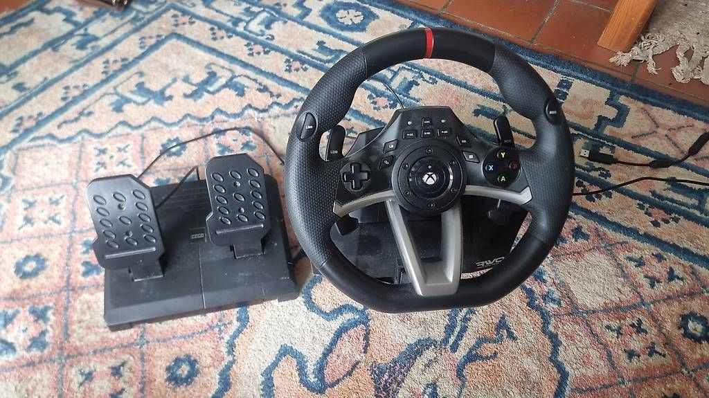 Controller: HORI Racing Wheel Overdrive Xbox & PC – Usato da Unterengstringen venduto da Elian55