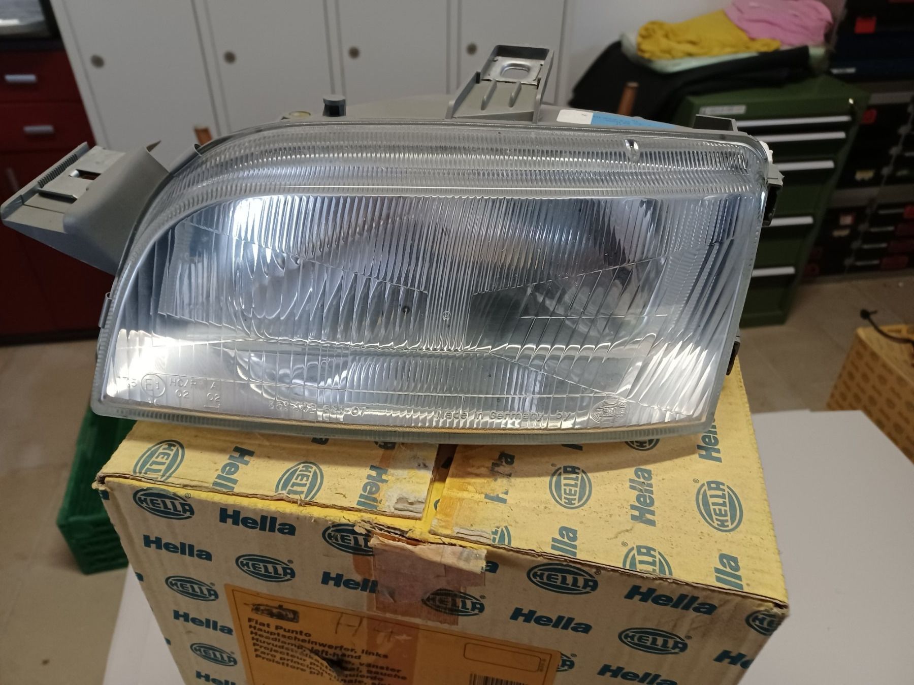 Hella Scheinwerfer: Scheinwerfer H4 Fiat Punto – Gebraucht aus Immensee von bubi19