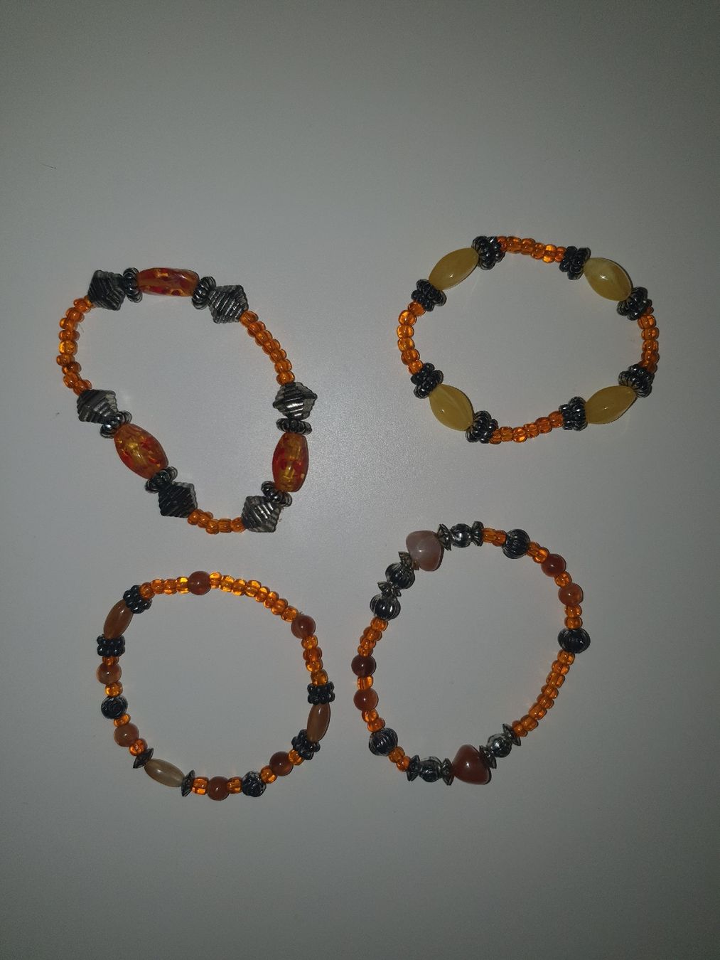 Bracciali & Braccialetti: 4er Set🧡Orange Herbst Armbänder – Usato da Moosseedorf venduto da Sonnenschein..