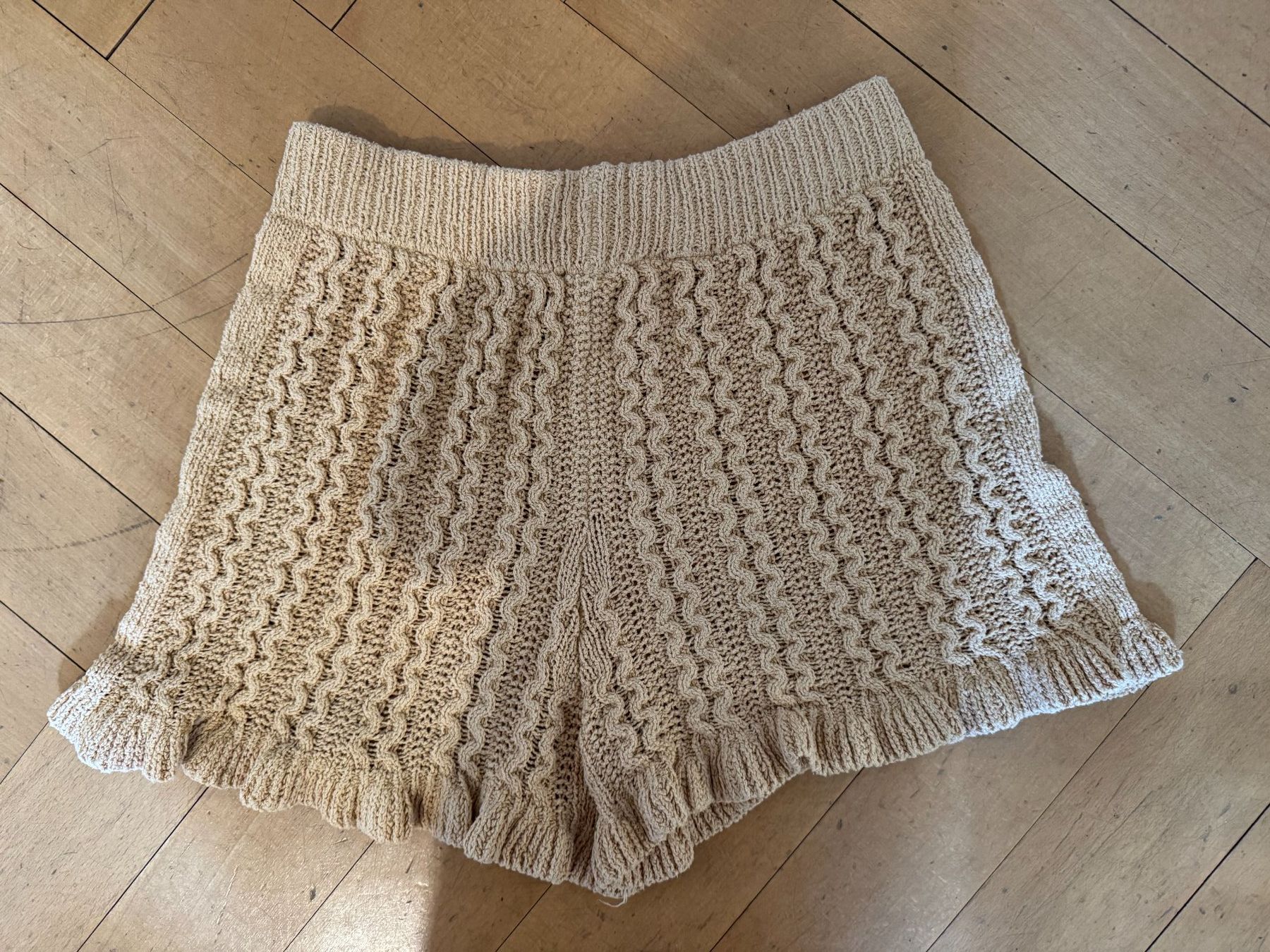 Zara Pantaloni: Shorts – Usato da Zollikon venduto da lui_gqg9 1